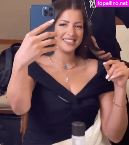 Mona Farouk OnlyFans Thumbnail #mQuLDp0bck