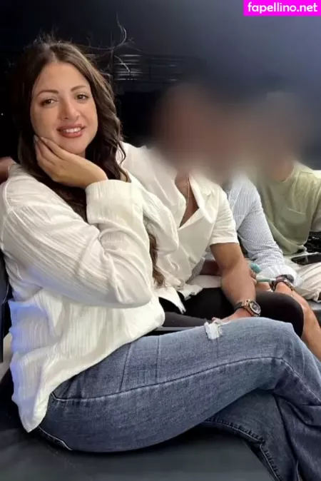 Mona Farouk OnlyFans Thumbnail #yRbubNdOrr