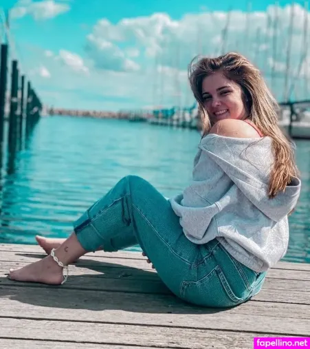 Mondwika OnlyFans Thumbnail #oBH1Djz9mz