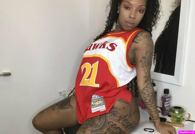 Moneii OnlyFans Thumbnail #DgD4QoyyXM