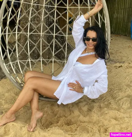 Monica Carvalho OnlyFans Thumbnail #1xy70hByTk