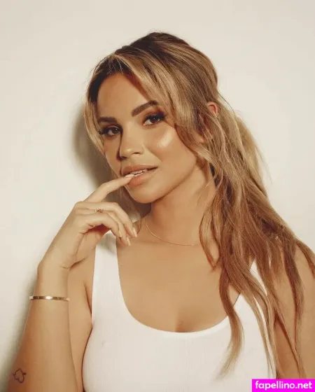 Monica Geuze OnlyFans Thumbnail #KbguGtEfMq