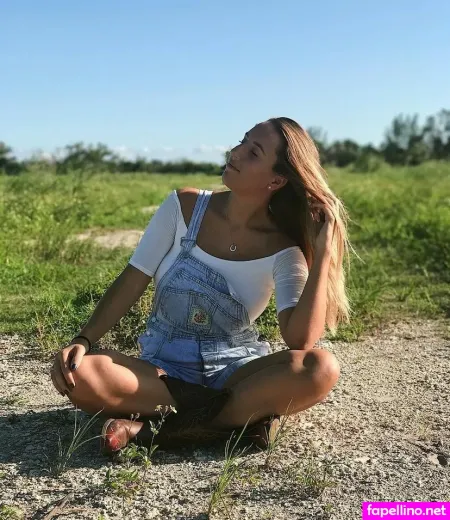 Monica Gonzalez OnlyFans Thumbnail #0bPtgO3rBL