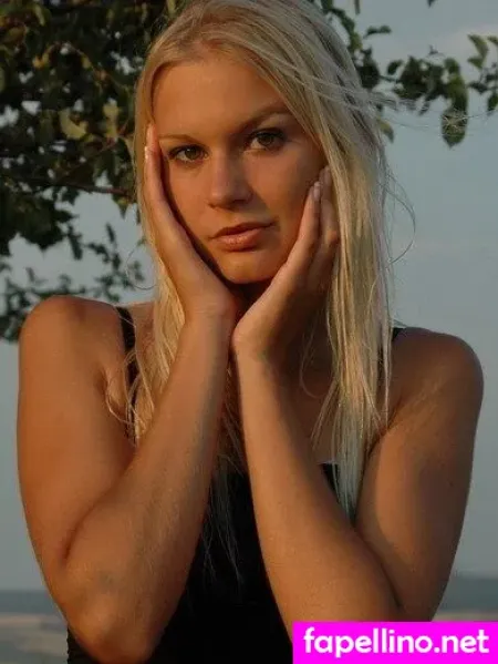 Monica Liente OnlyFans Thumbnail #lOOUtPbgSK