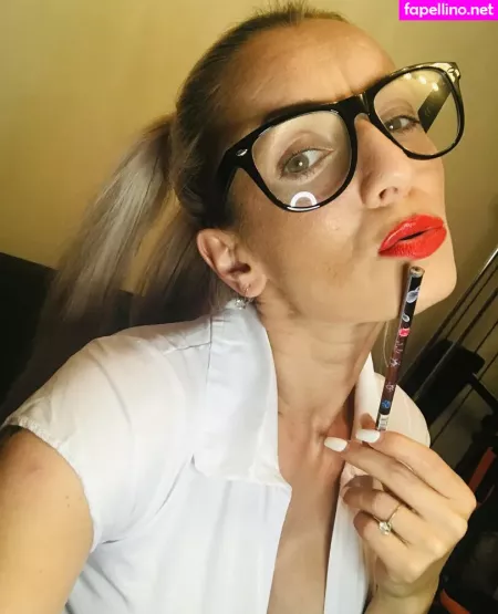 Monicasaintxxx OnlyFans Thumbnail #JAQ2Bg85ia