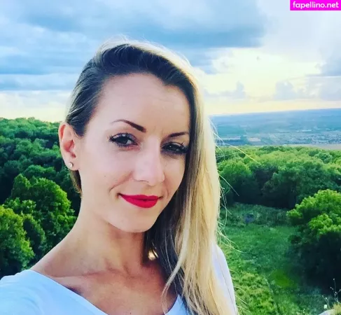 Monicasaintxxx OnlyFans Thumbnail #dDCQL2pFzd