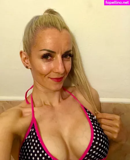 Monicasaintxxx OnlyFans Thumbnail #gDF0iWvIi2