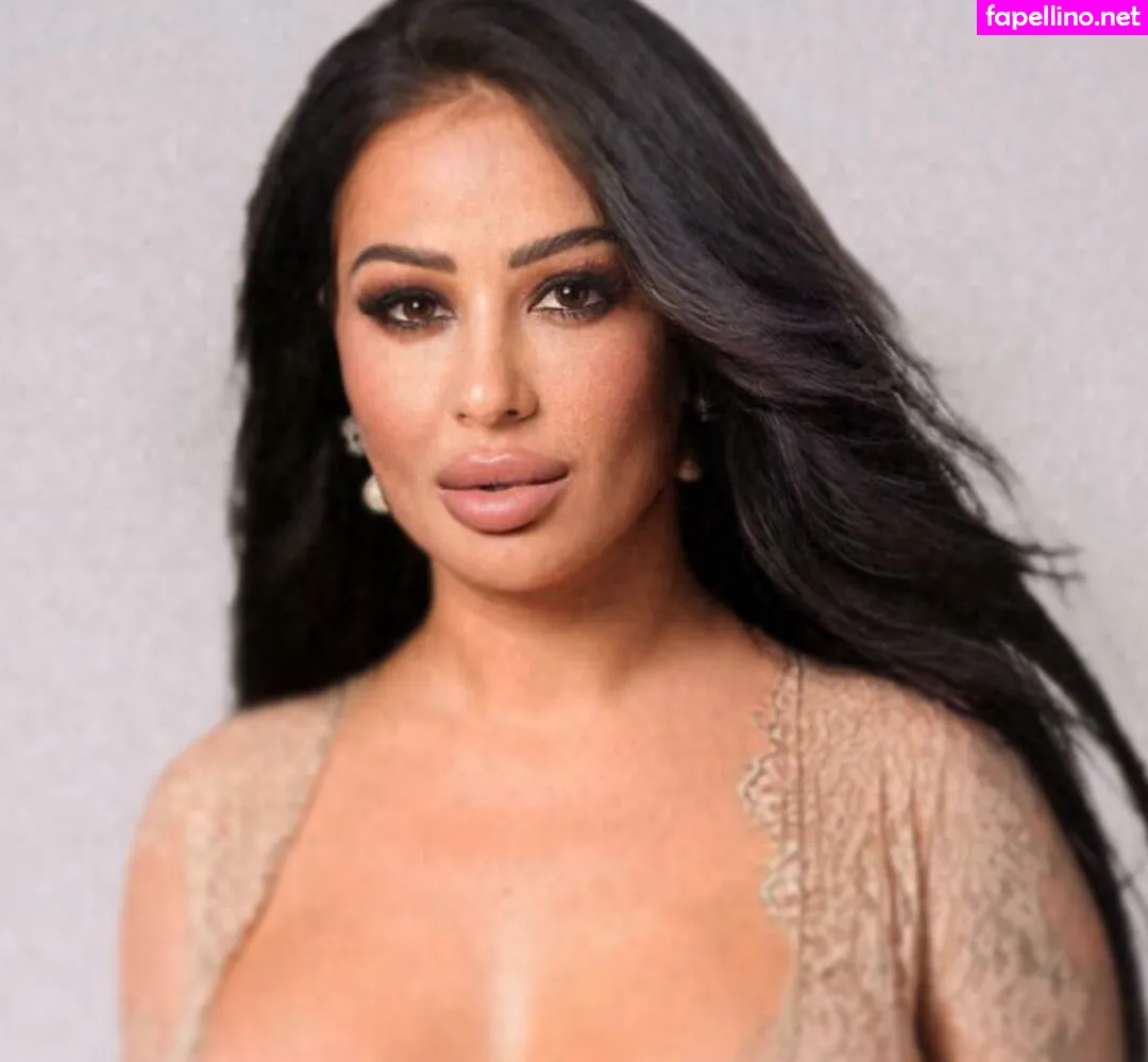 monaghazi1111, monicasuarez, simonaion1 Nude Leaked OnlyFans Photo #P6gXeqUgqe