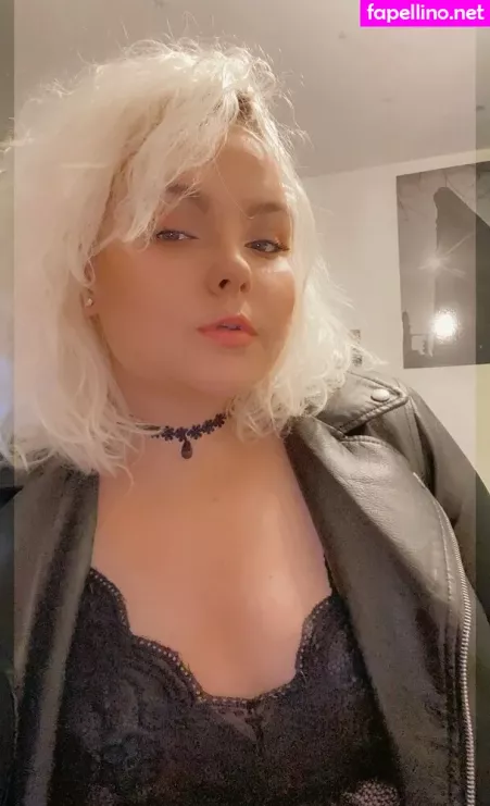 Moniiquefox OnlyFans Thumbnail #AjqsselZPw