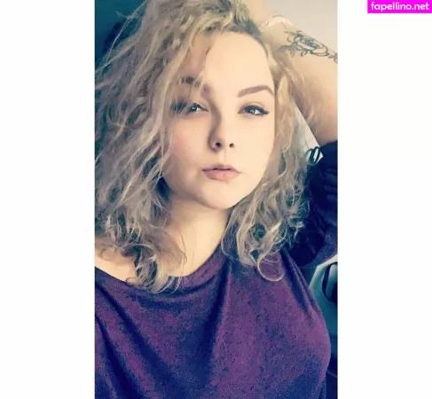 Moniiquefox OnlyFans Thumbnail #InGuWm0sK5