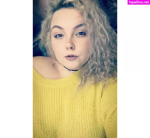 Moniiquefox OnlyFans Thumbnail #jc5uvIeOLJ