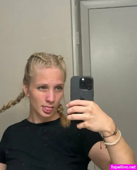 Monikaisfinny OnlyFans Thumbnail #bRfJQxYLI5