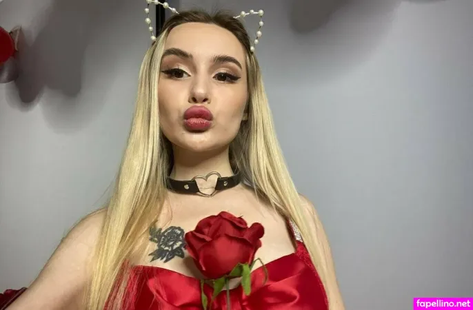 Monikastray OnlyFans Thumbnail #EJ8ReFGTMx
