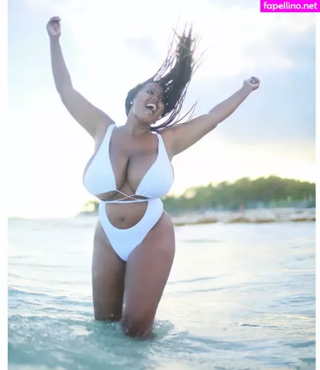 Monique Cooper OnlyFans Thumbnail #1aAGfsNpzb