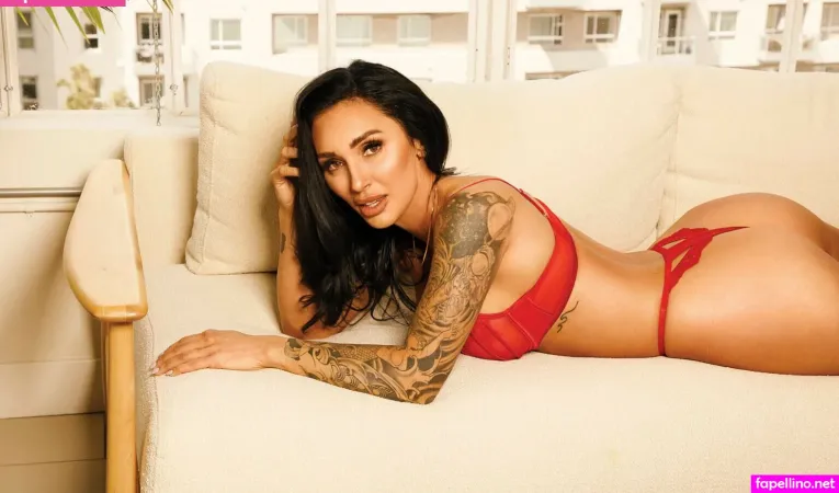 Monique Kabel Main Profile Photo