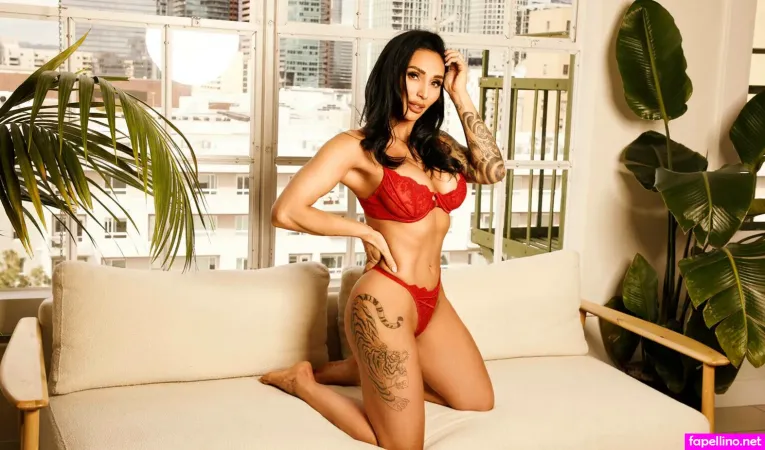 Monique Kabel OnlyFans Thumbnail #81ls5xc25c