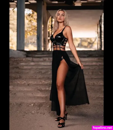 Monique Madeleine Berner OnlyFans Thumbnail #g2Ec0Rrywd