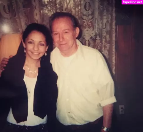 Monique Poses OnlyFans Thumbnail #GkaSDMrLn1