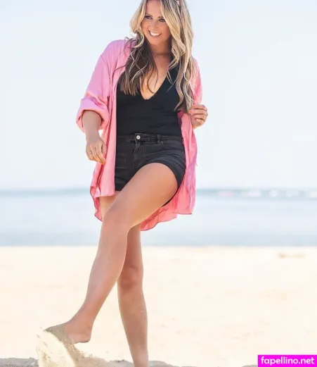 Monique Smit OnlyFans Thumbnail #AyTIzF24G4