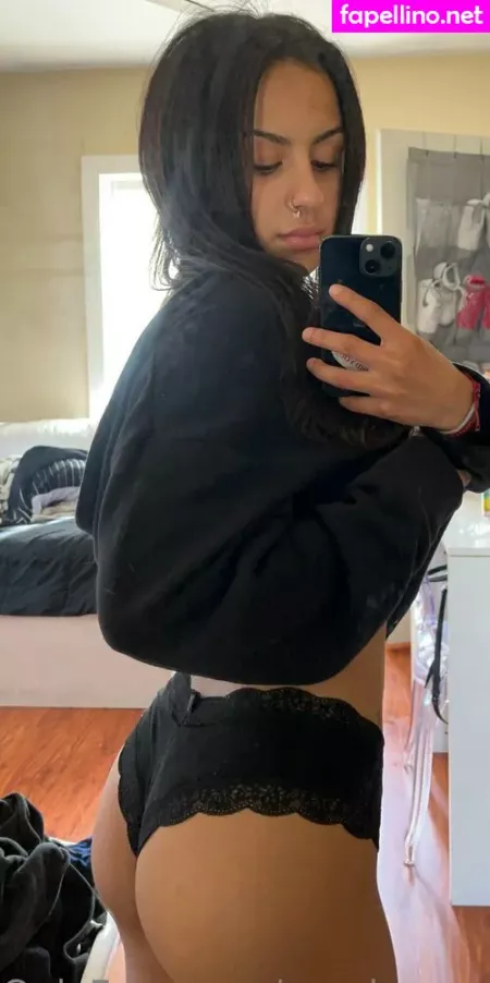 Moniqueee8 OnlyFans Thumbnail #ADAqRSDuU8