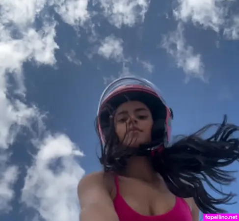 Moniquegomes48 OnlyFans Thumbnail #EwCcrCqxL6