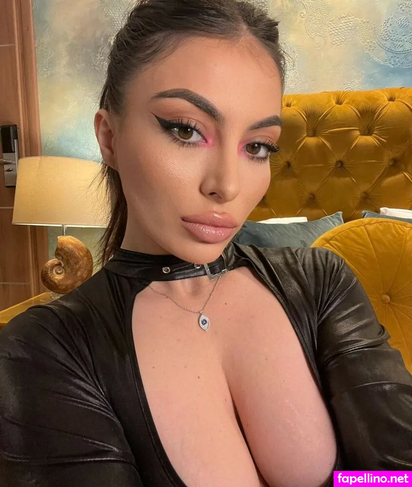 MoniqueMinx, moniquecommins Nude Leaked OnlyFans Photo #9cIToDE2eu