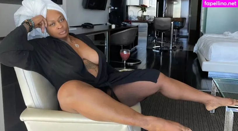 Monna White OnlyFans Thumbnail #jVIfywtvYN