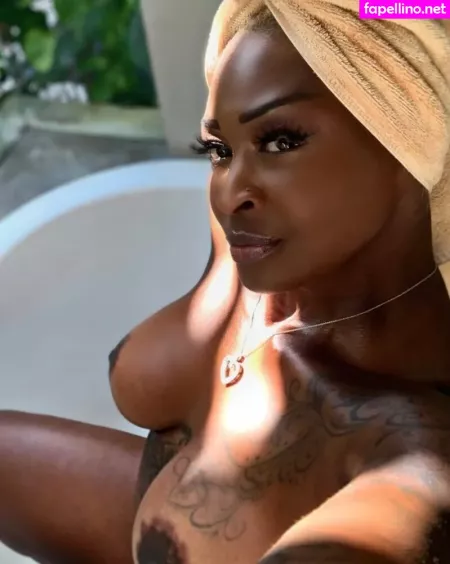 Monna White OnlyFans Thumbnail #wE1RT02ZA0