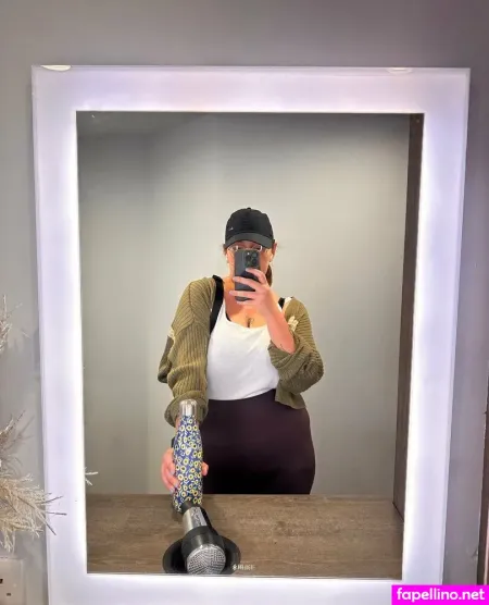 Monroeteases OnlyFans Thumbnail #TCNQVfTaSN