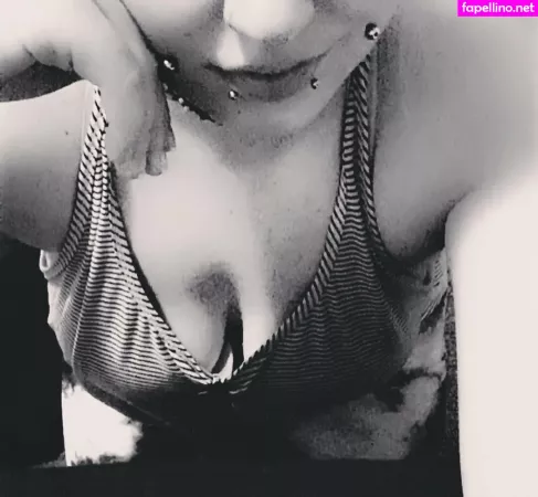 Monsterbun42 OnlyFans Thumbnail #XfvnIjOyJe