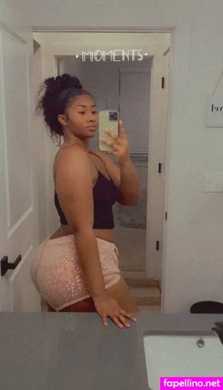 Monyelle OnlyFans Thumbnail #eUJmMLOaLa