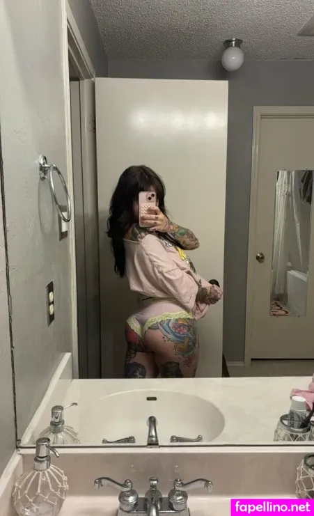 Moodiemaggie 4 OnlyFans Thumbnail #T0w7w4GGmy
