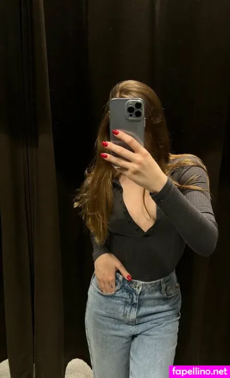 Moon Less 1 OnlyFans Thumbnail #gUbr2gscv6