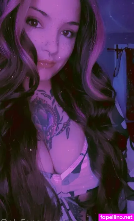 Moon Witch Modelx OnlyFans Thumbnail #1Xwc4KmKI2