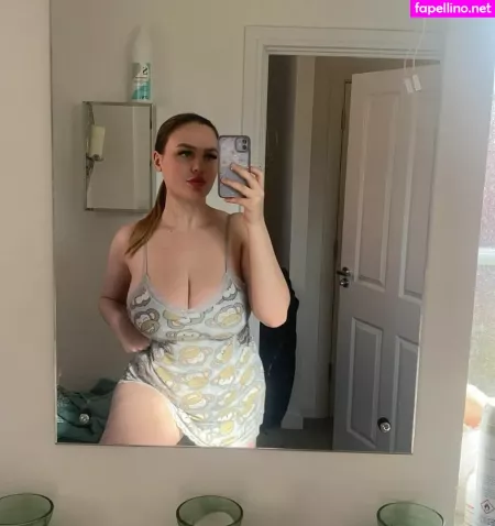 Moonbeamlouth OnlyFans Thumbnail #Fe9I4MGEPk