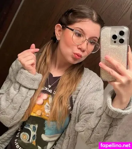 Mooncake0 1 OnlyFans Thumbnail #8mJ8PV56rH