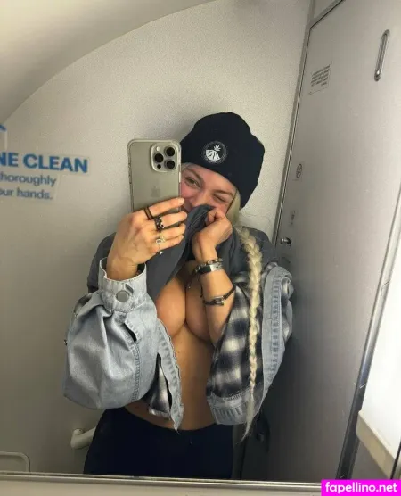 Moonintheclouds OnlyFans Thumbnail #TH1IjZlOSO