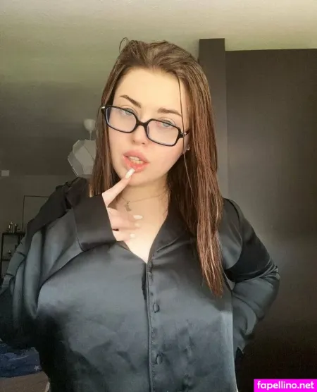 Moonlunaaaa OnlyFans Thumbnail #erjslFZKux