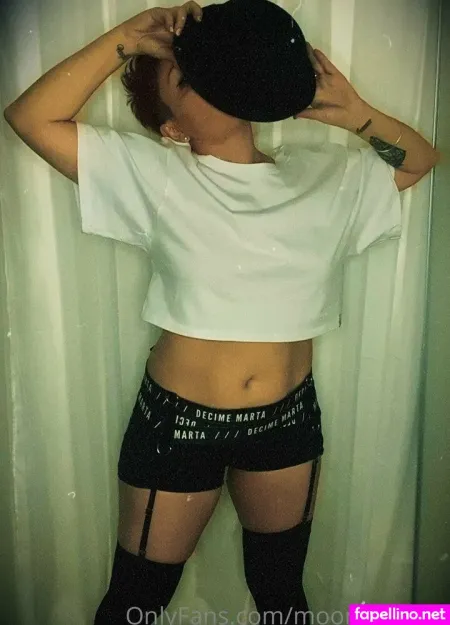 Moonroseflor OnlyFans Thumbnail #P7rVEyRGti