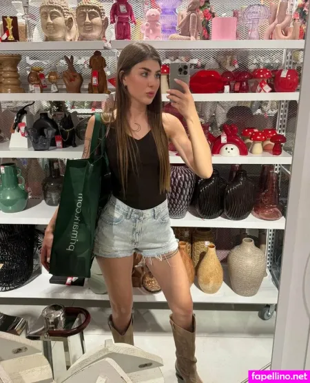 Moonwitchsabrina OnlyFans Thumbnail #6wngY5BIte