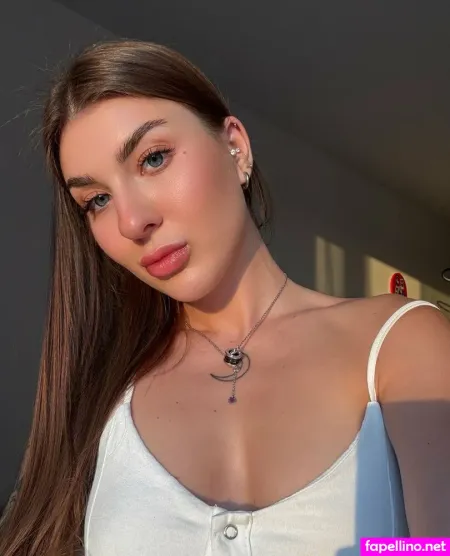 Moonwitchsabrina OnlyFans Thumbnail #aFFgbl2FNr