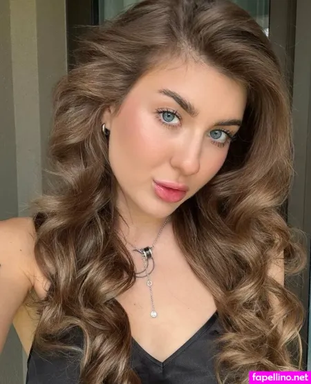 Moonwitchsabrina OnlyFans Thumbnail #k0bHCIlPz7