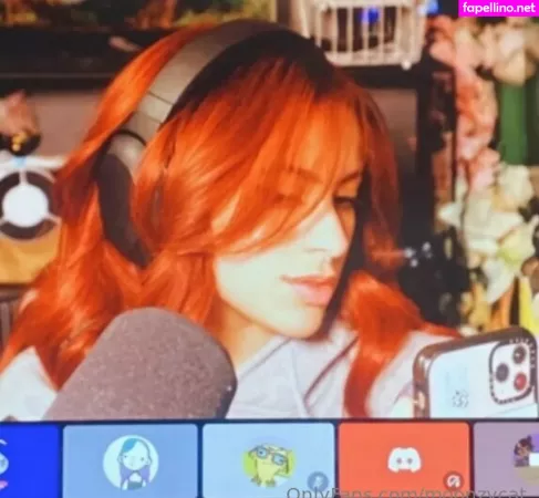 Moonzycat 5 OnlyFans Thumbnail #kv6BNCx9Me