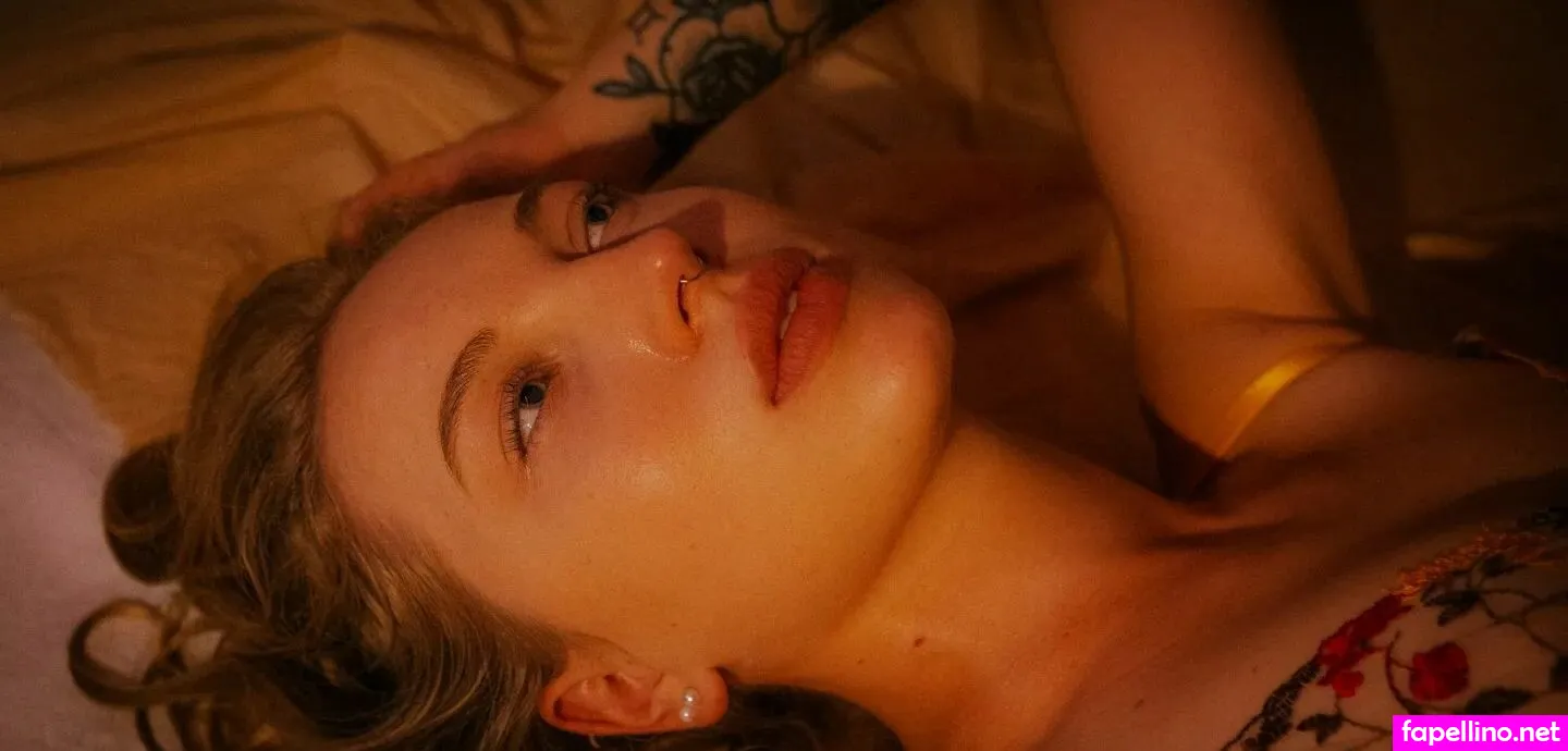 mirandamore, mooon_vibes Nude Leaked OnlyFans Photo #DsnfSyry5m