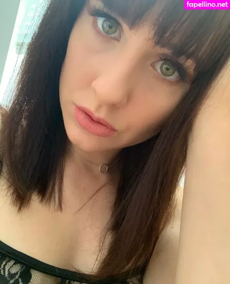 Mooreerinxxx OnlyFans Thumbnail #73KZy00nJF