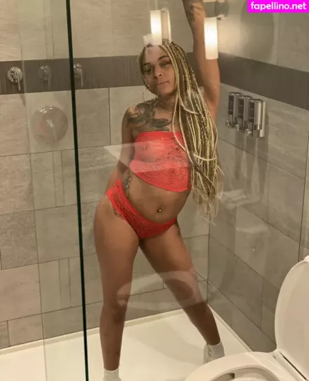 Moradora OnlyFans Thumbnail #2z7xtIfuds