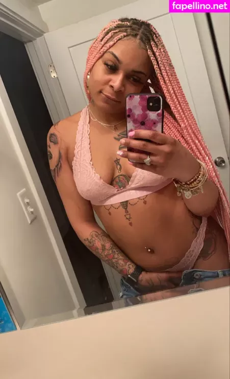 Moradora OnlyFans Thumbnail #lFL73H8XkQ