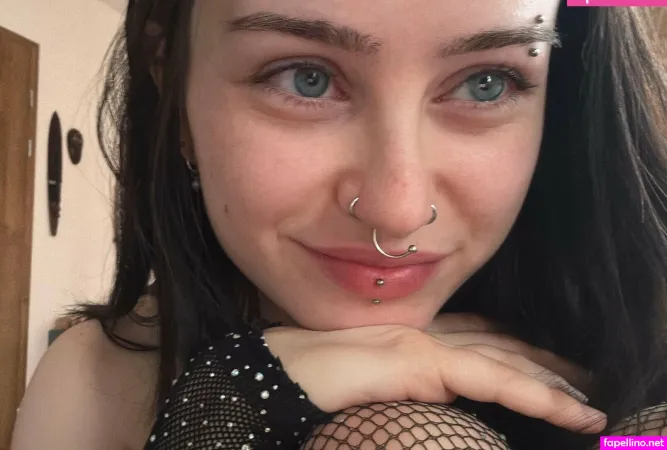 Moremiaxarcher OnlyFans Thumbnail #NUOzdWLB97