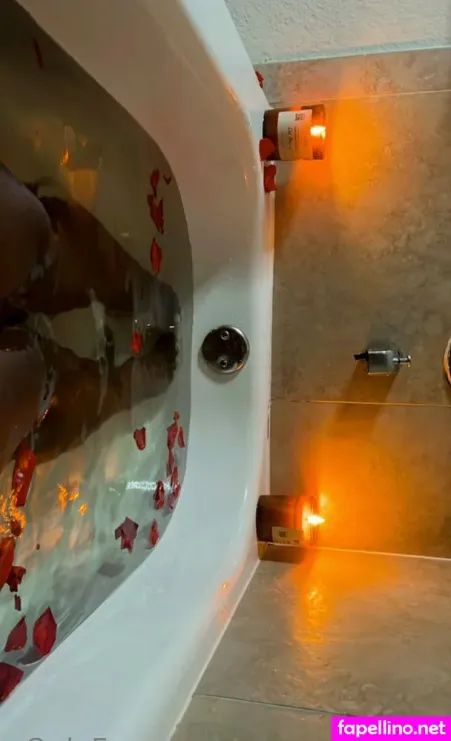 Morena Juice2 OnlyFans Thumbnail #YmR5Rn3wd3