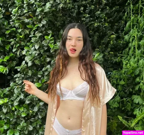 Morena Parenti OnlyFans Thumbnail #65oWAl1T6E